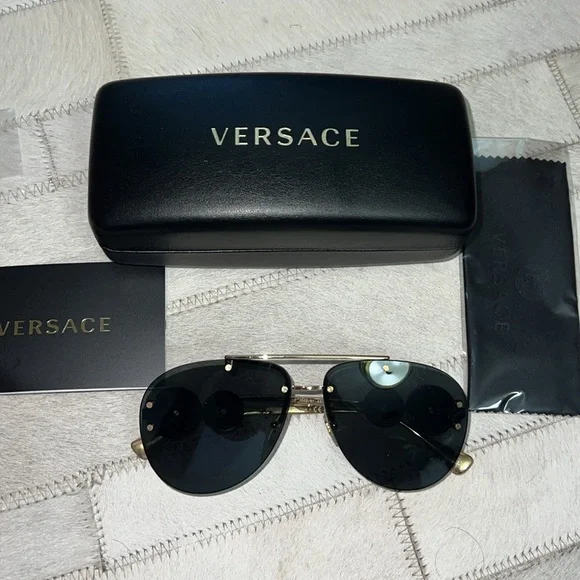 Versace aviator sunglasses - Picture 3 of 8
